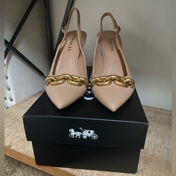 COACH
Women's Sadie Chain Trimmed Slingback Pumps - Picture 1 of 6